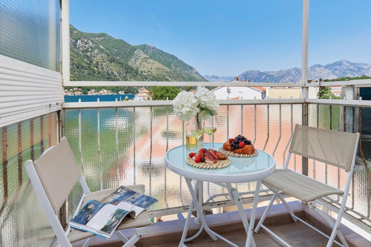 Apartment Plagenti With Sea View Kotor Exterior photo